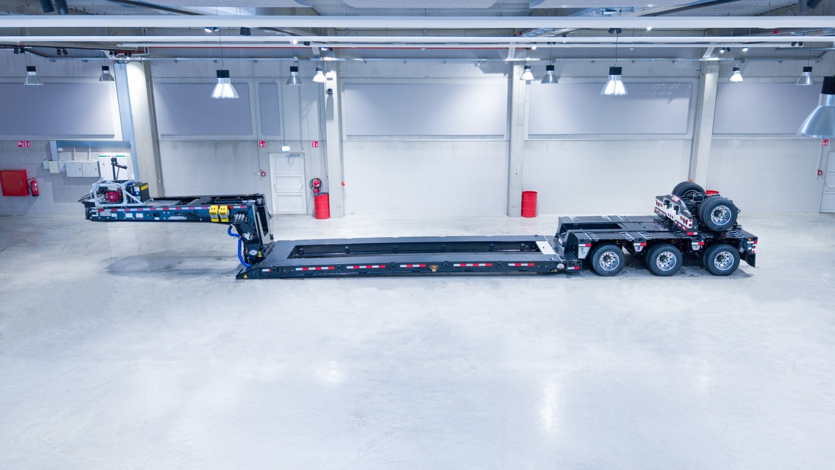 The MAX510 LD140 double drop trailer for the United States